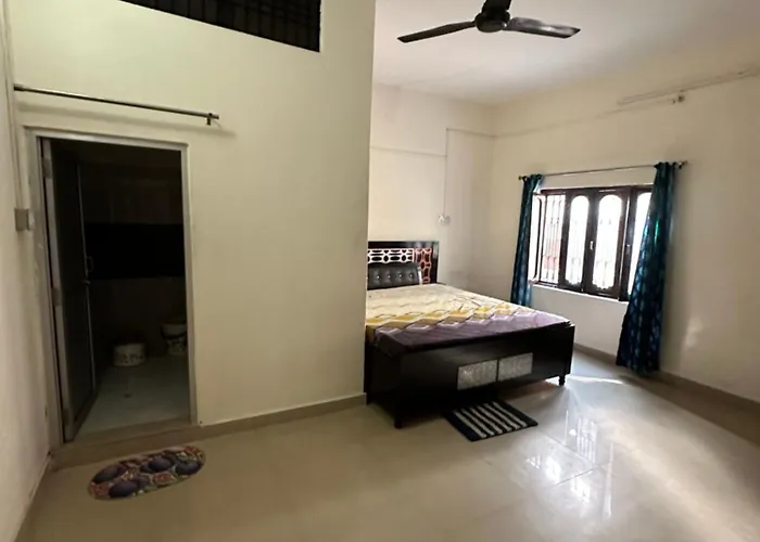 Thakur Homestay