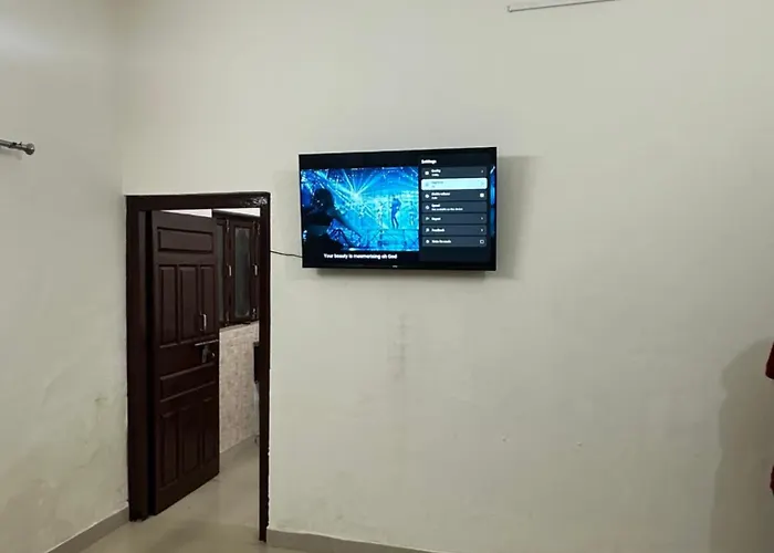 Thakur Homestay